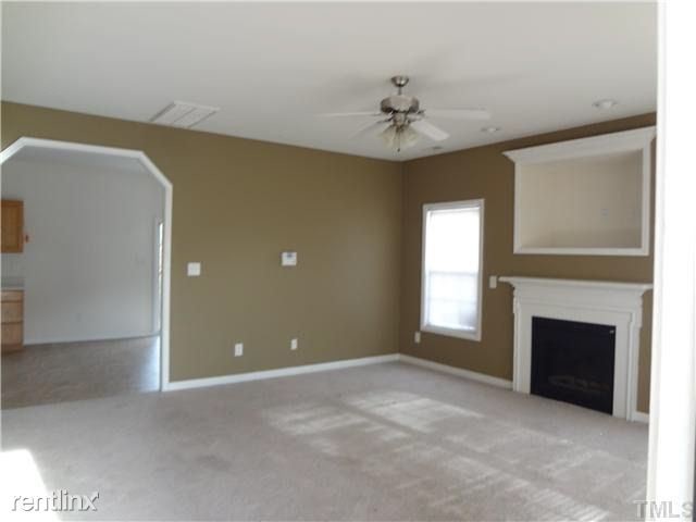 Primary Photo - 3 br, 2.5 bath House - 1212 Sweetgrass St