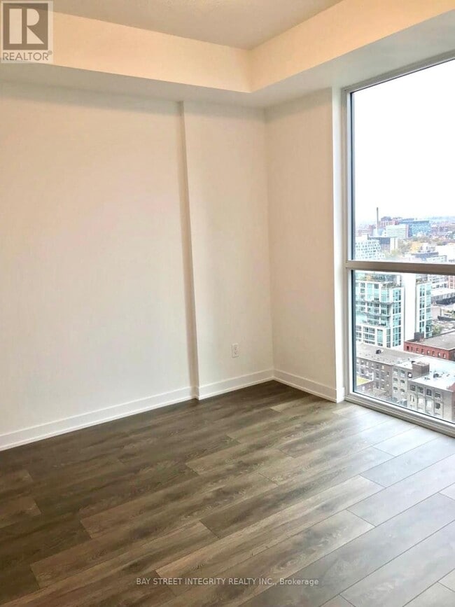 Building Photo - 87 Peter St