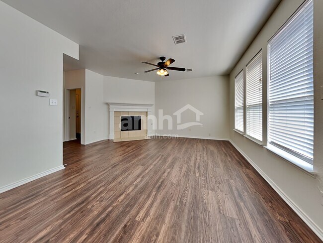 Foto del edificio - 2820 Hereford Rd