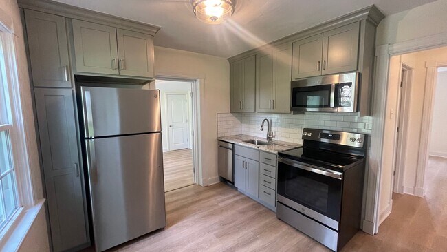 Foto del edificio - 1123 Earl Ave