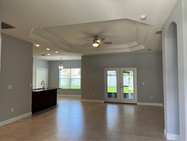 Building Photo - 13 Winchester Pl