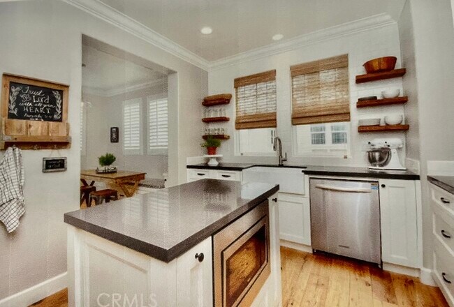 Building Photo - 21 Rinehart Rd