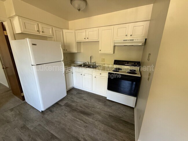 Foto del edificio - 13024 N Boulevard St