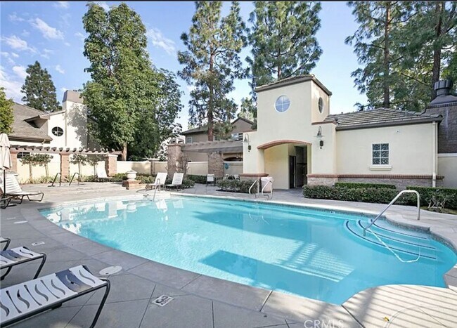 Foto del edificio - ELEVATED NEWPORT COAST LIVING: THE SUMMIT'S FINEST END-UNIT SANCTUARY