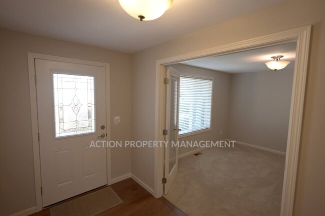 Building Photo - 3 bed 2 bath in Jennies Meadow, Sequim