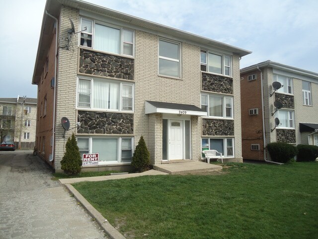Primary Photo - 9409 S 79th Ct
