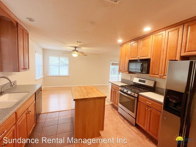 Building Photo - 3 br, 2 bath House - 4512 East Parkwood Lane