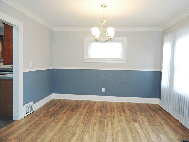 Foto del edificio - 3 Bed - 2 Full Bath Colonial for Rent!