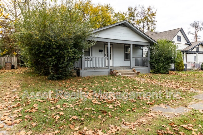 Photo - 321 E Springdale Ave House