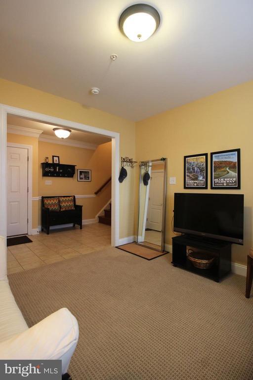 Building Photo - 421 N George Mason Dr