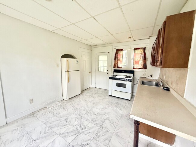 Foto del edificio - 877 Vankirk St