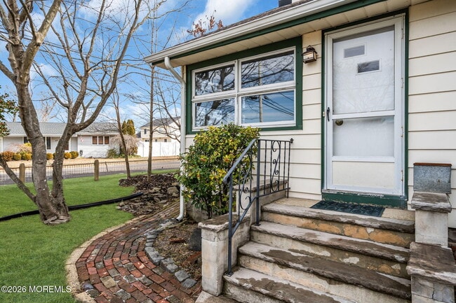 Foto del edificio - 501 Cable Ave