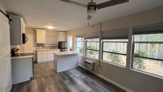 Foto del edificio - 1-Bedroom, 1-Bath Detached House – Mills50...