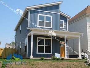Building Photo - 1446 Wendell Ave