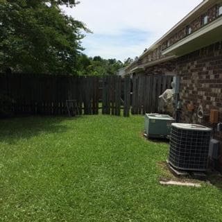 Building Photo - 205 Sandlewood Dr