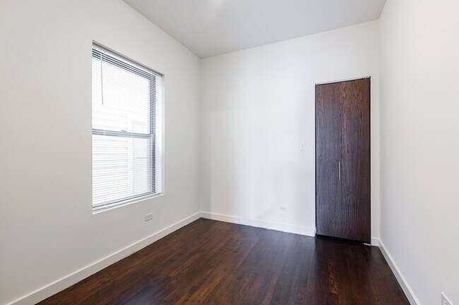 Building Photo - 5473 S Ridgewood Ct