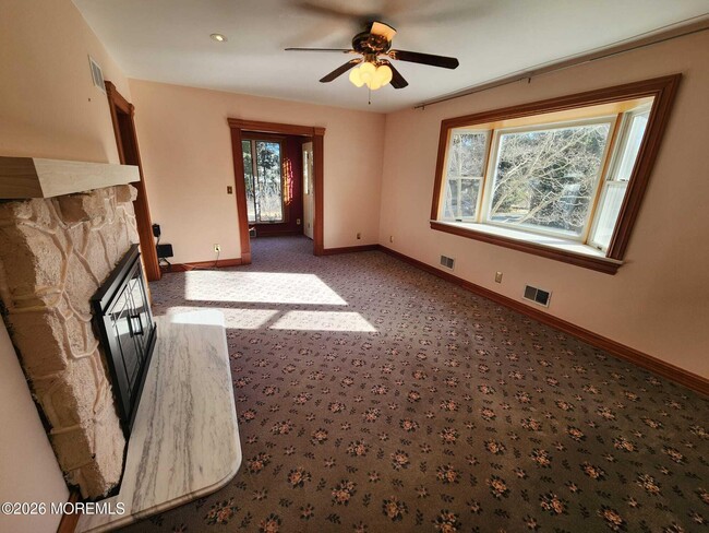 Foto del edificio - 426 Bennetts Mills Rd