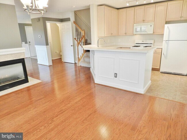 Building Photo - 12765 Fair Crest Ct