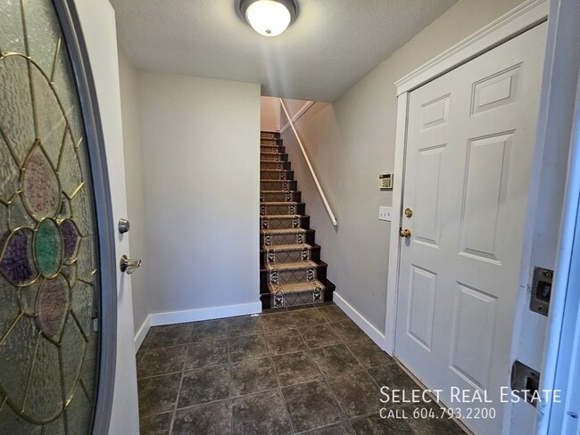 Building Photo - 5530-5530 Teskey Rd