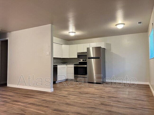 Building Photo - 216 S 100 W