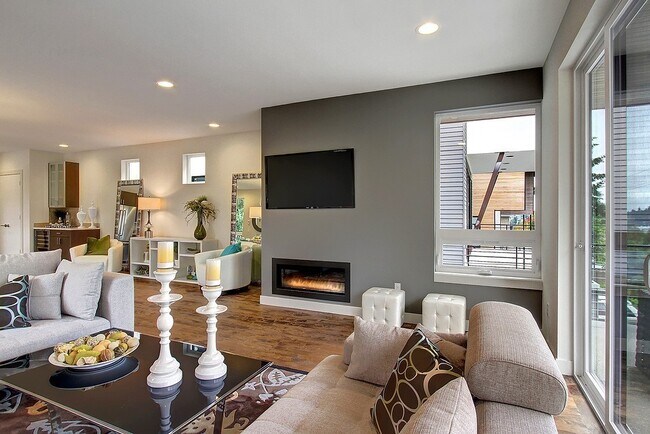 Foto del edificio - Luxurious 4 Bedroom Home with 2 Car Garage