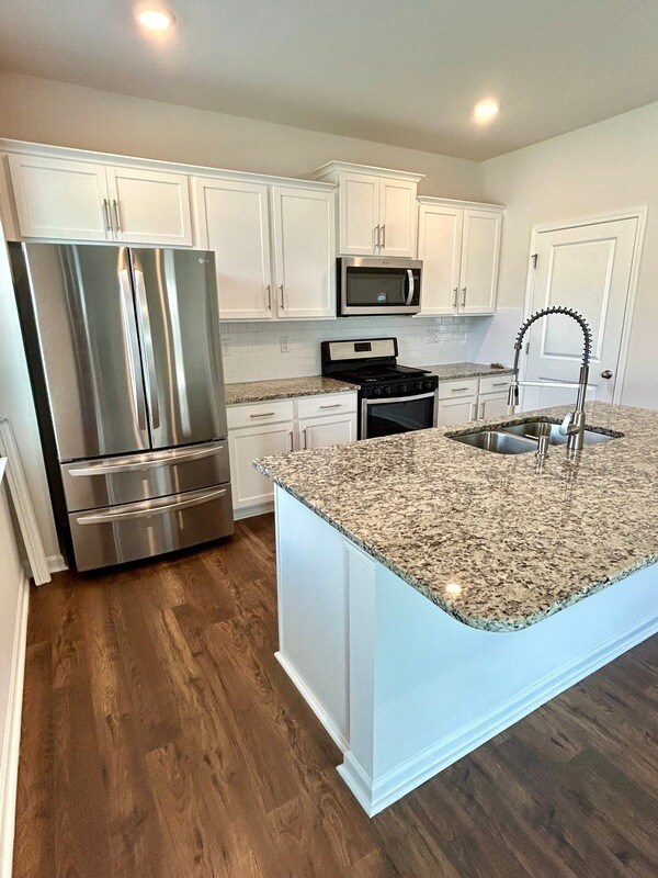 Building Photo - 8014 Rowling Dr