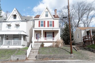 Building Photo - 223 E Pennview St