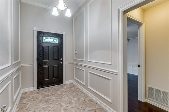 Building Photo - 1204 Olde Towne Dr