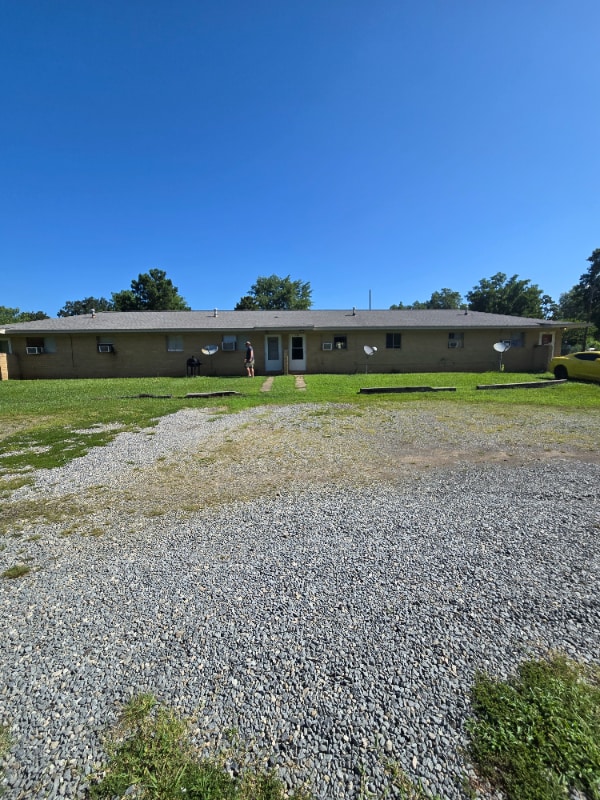 Building Photo - 2104 Hatcher Rd