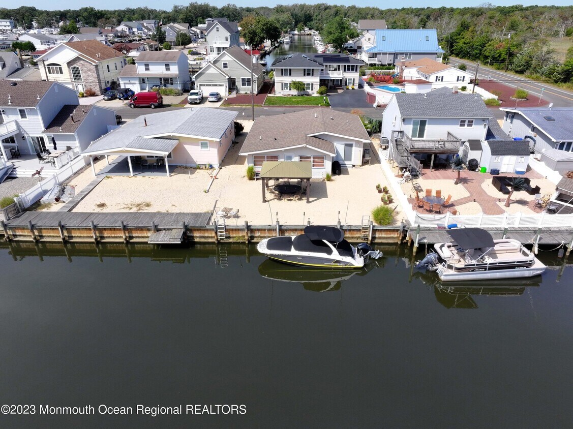 45 E Lagoona Dr, Brick Township, NJ 08723 House Rental in Brick