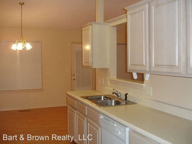 Building Photo - 3 br, 2 bath House - 150 Meadow Ridge N