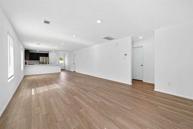 Foto del edificio - 7719 Cedar Birch Dr