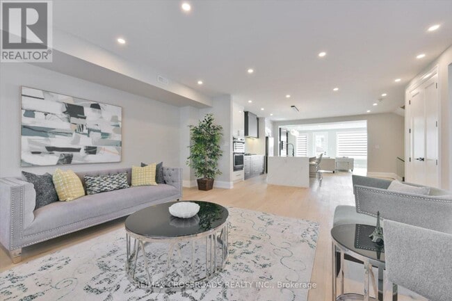 Building Photo - 84 Westbourne Ave