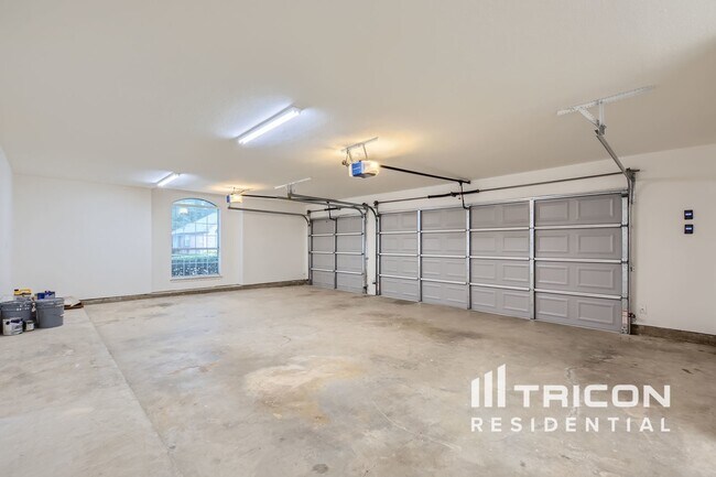 Building Photo - 122 Freedom Ct