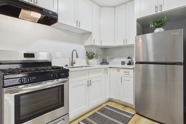 Building Photo - Sepulveda Apartments