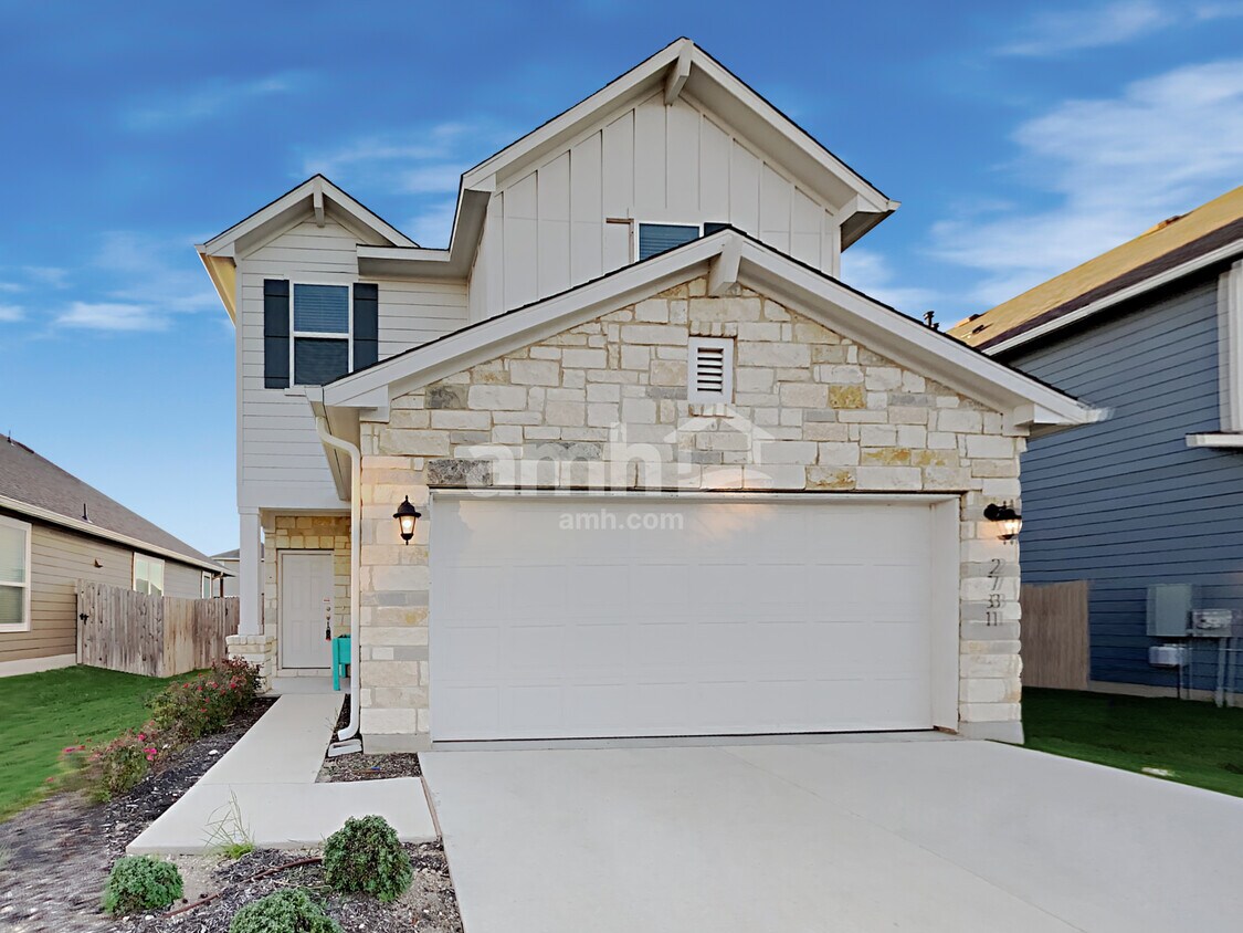 2731 Geronimo Creek House Rental in Geronimo, TX