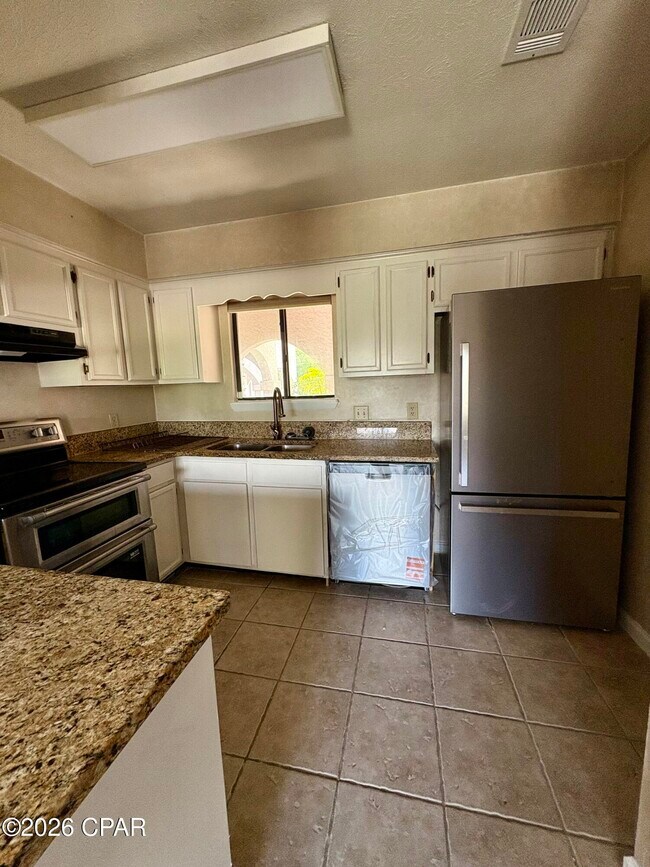 Foto del edificio - 7513 Yellow Bluff Rd