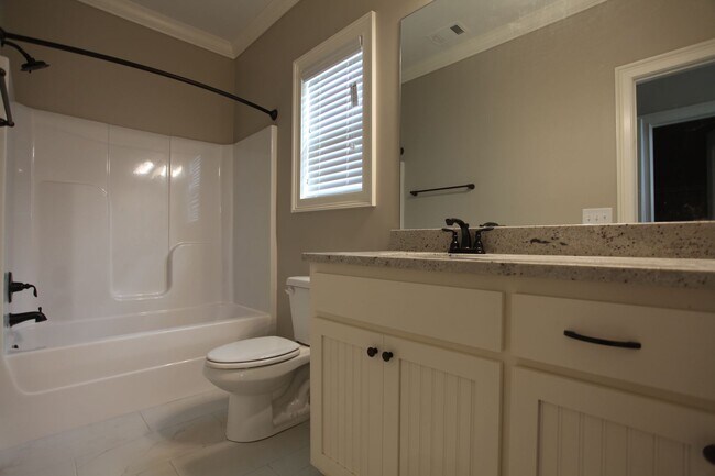 Foto del edificio - Townhome at Runningvine!