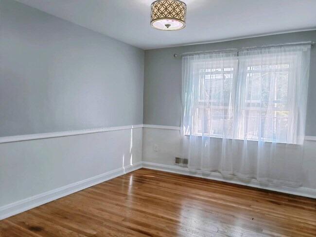 Foto del edificio - 1263 Walker Ave