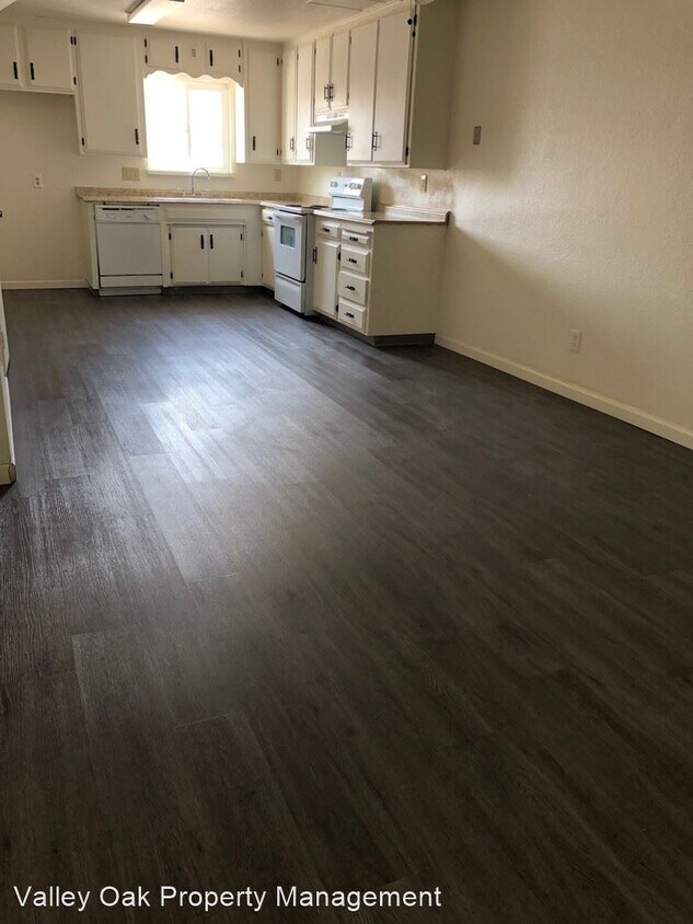 Foto principal - 2631 Sierra St