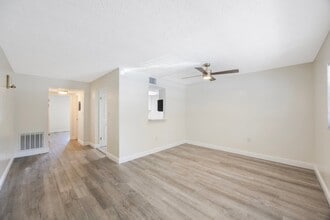 Building Photo - 3111 W Horatio St