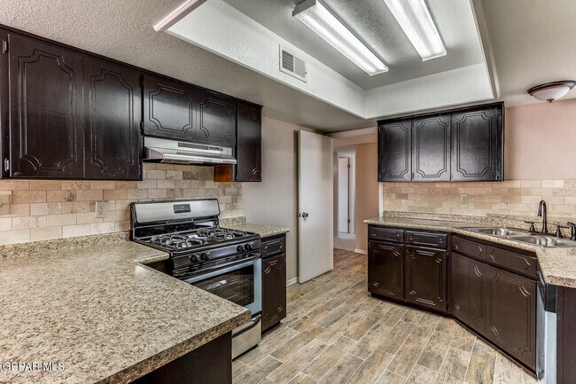 Foto del edificio - 10608 Prince George Ln