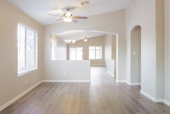 Foto del edificio - 13284 W Port Au Prince Ln