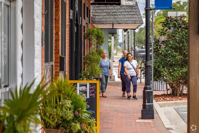 Downtown Crystal River is a local destination vacation to enjoy with friends.