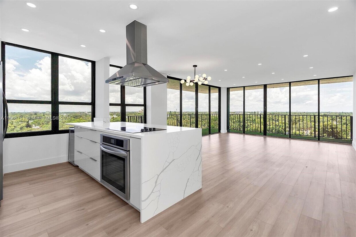 Foto principal - 780 NE 69th St