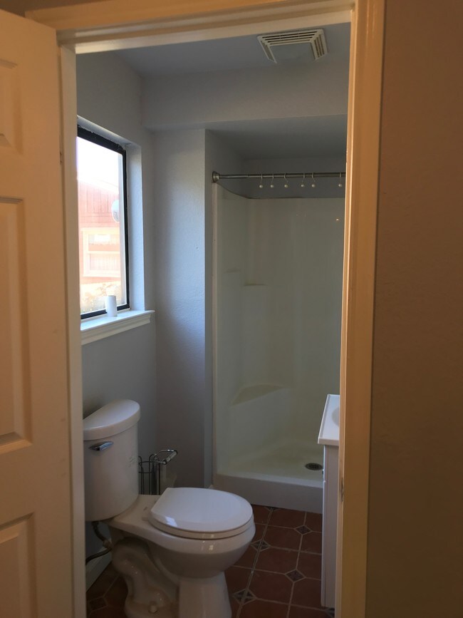 Baño completo - 2695 Pvt Rd