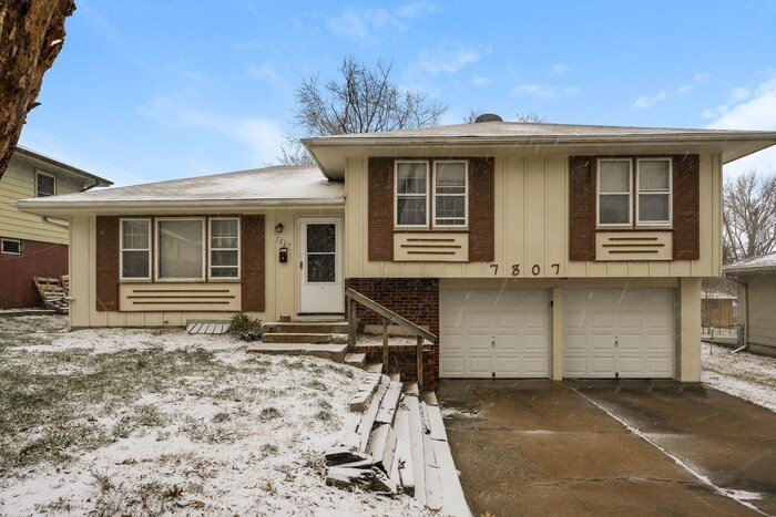 Building Photo - Great Kansas City Home