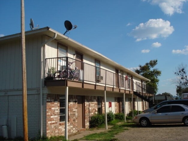 Building Photo - 3711 Birnie Ave