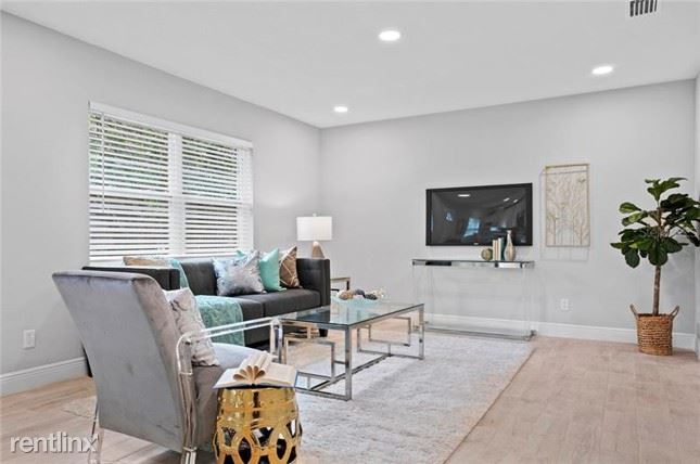 Foto del edificio - 4 br, 2 bath House - 2701 W Juneau St