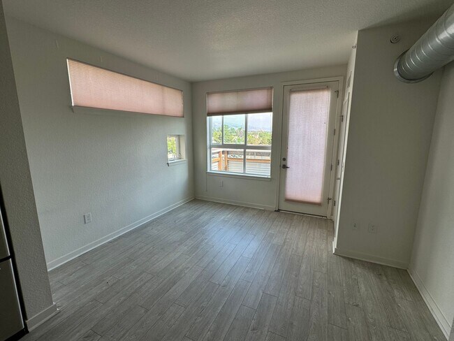 Foto del edificio - 1B/1B at the Landmark Lofts!